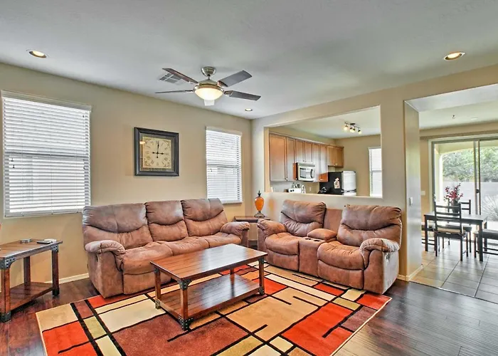 Dog-friendly Retreat W/ Patio & Yard In Gilbert! * Gilbert