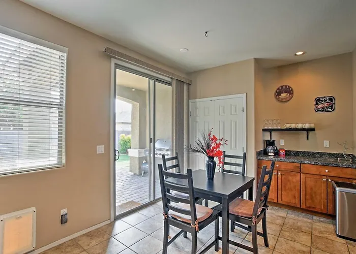 Dog-friendly Retreat W/ Patio & Yard In Gilbert! Gilbert